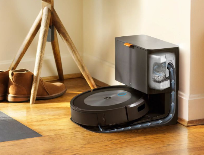  Automatically empties its bin on its own for up to 60 days 